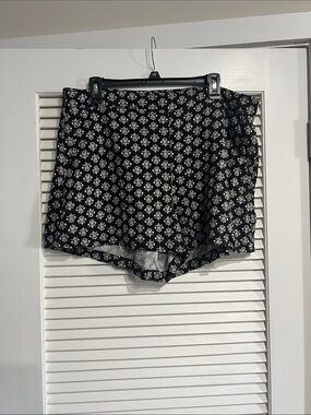 Black Floral Pattern Shorts